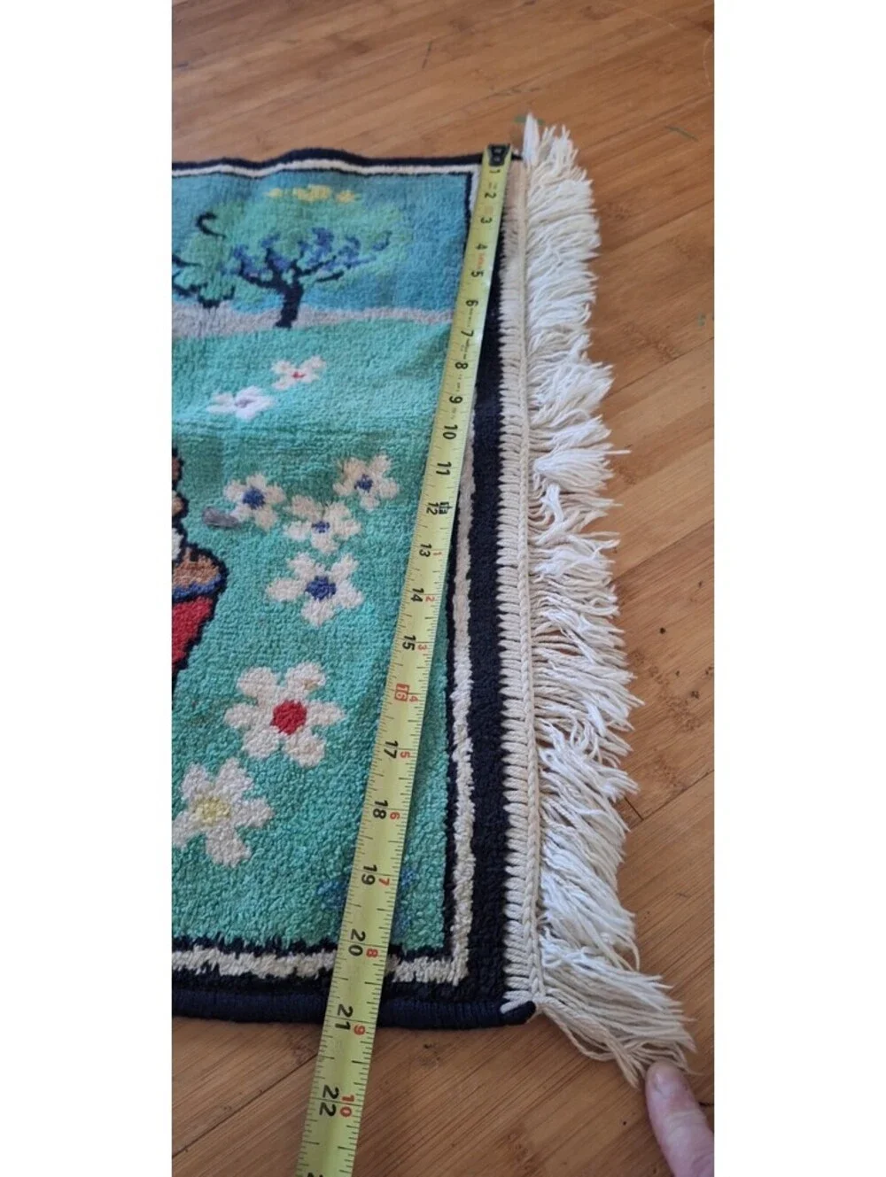 VTG Disney Donald Duck Chip & Dale Belgian Cotton Rug Wallhanging Tassels 21x40